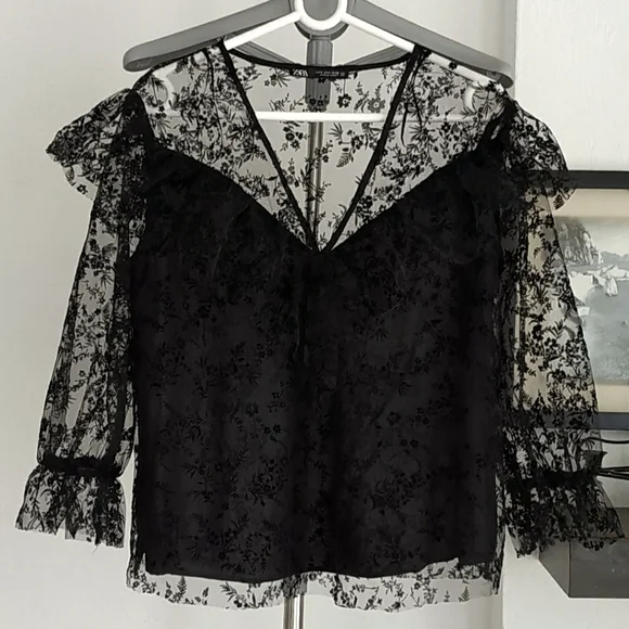 Zara Ruffled Tulle Floral Blouse - Picture 4 of 12